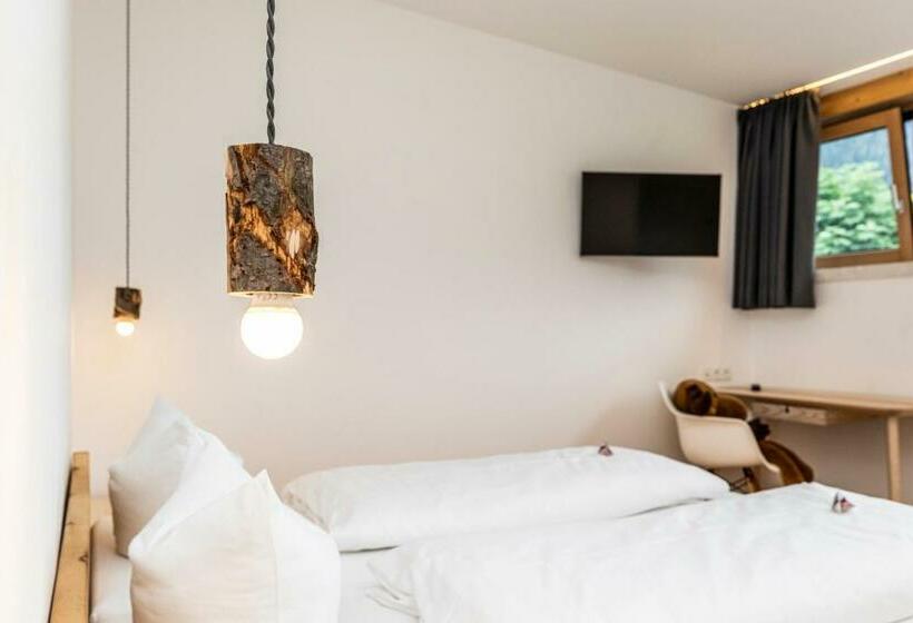 شقة غرفتين, Haus Deutinger