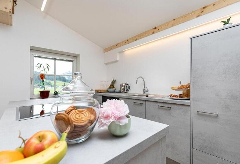 شقة غرفتين, Haus Deutinger