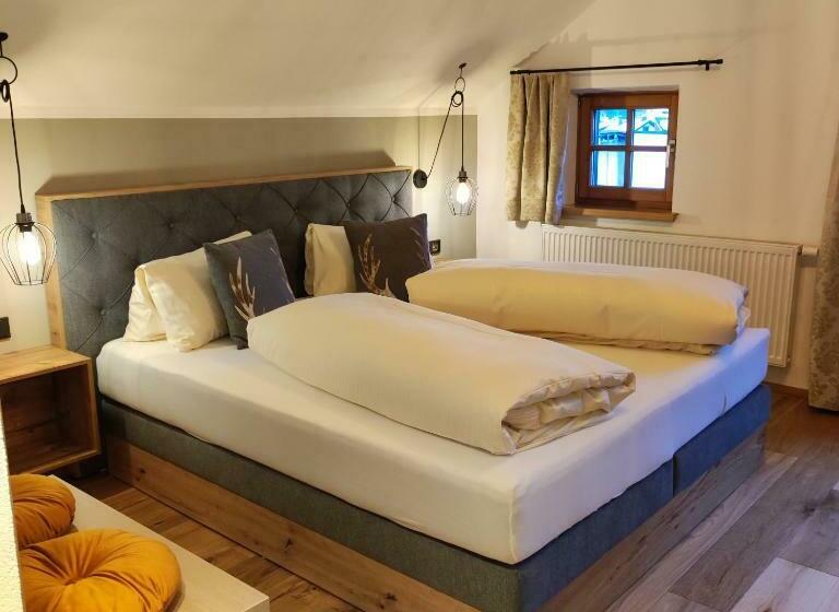 バルコニー付きスタンダードルーム, Post Garni