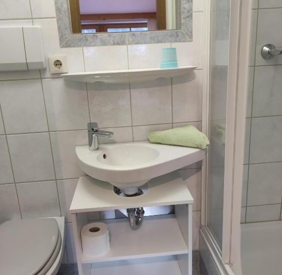 ベーシックルーム, Post Garni