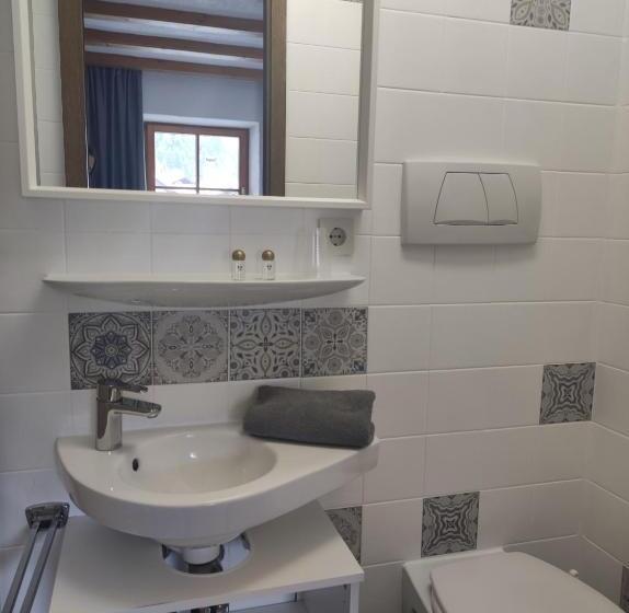 ベーシックルーム, Post Garni