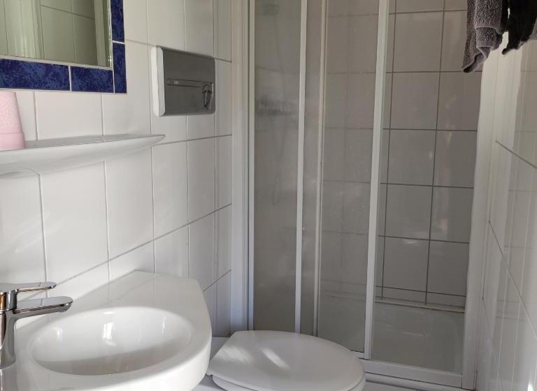 スタンダードシングルルーム, Post Garni