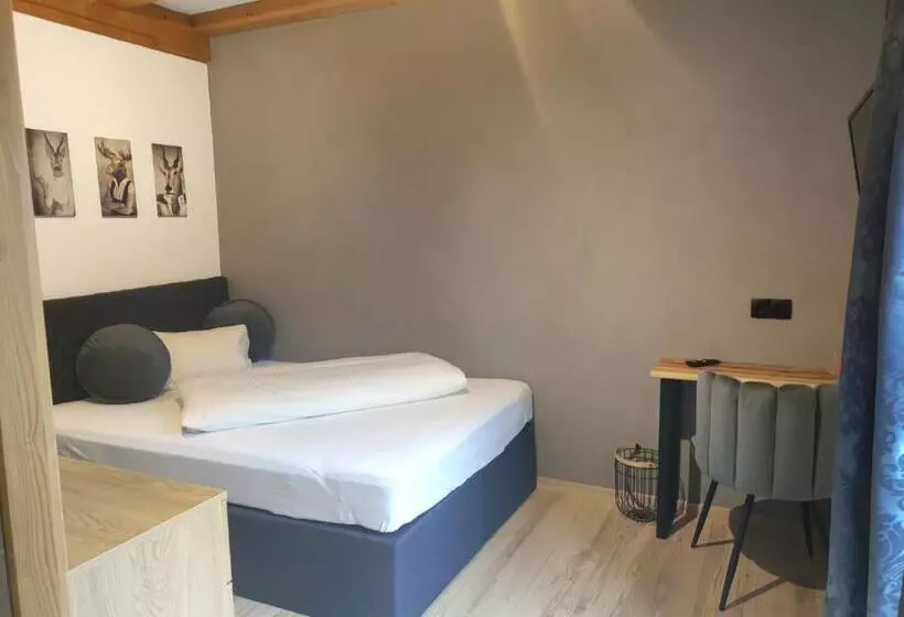 Habitación Estàndard Individual, Post Garni