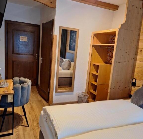 ベーシックルーム, Post Garni