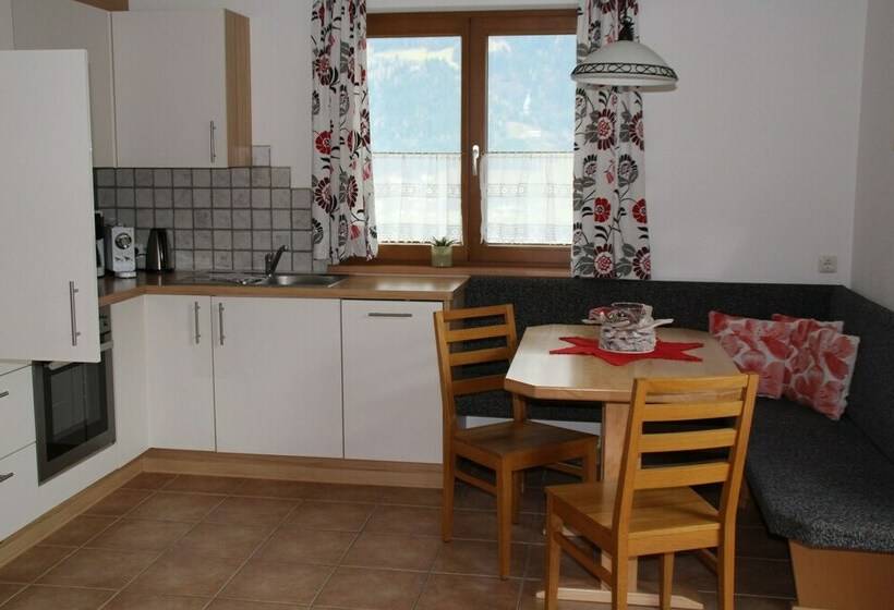 Апартаменты 3 Спальни, Landhaus Zeller