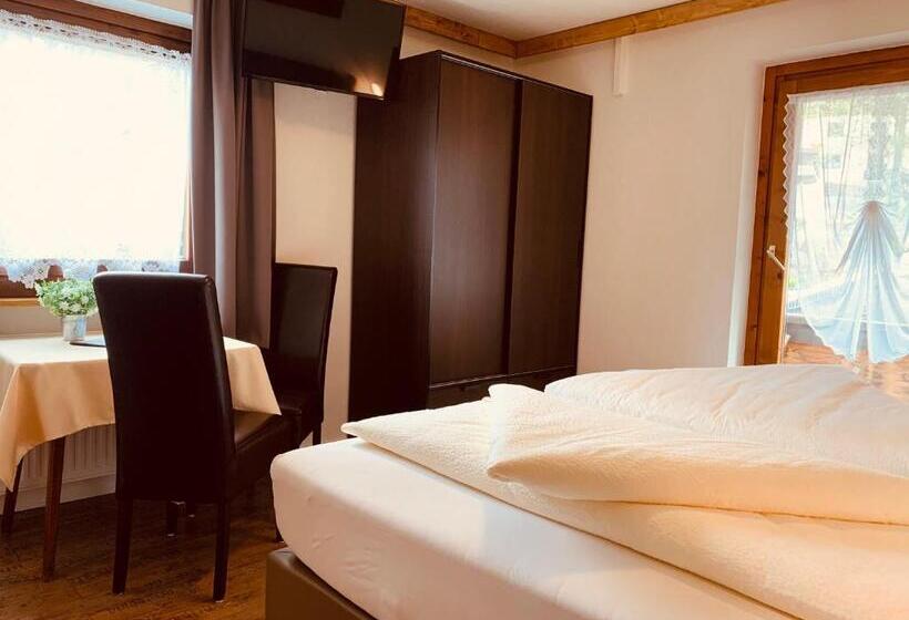 ファミリールーム, Pension Jagerhof Sommercard Inkl 5 Min Zum Hochzeiger