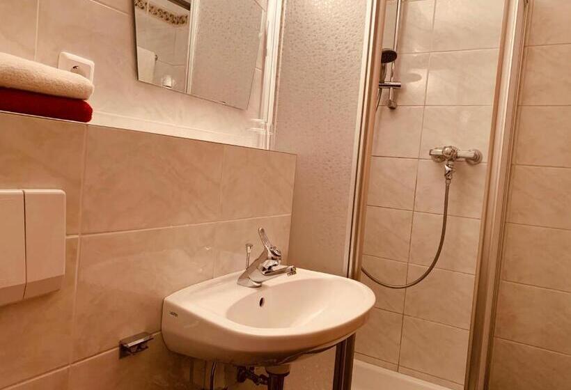 ファミリールーム, Pension Jagerhof Sommercard Inkl 5 Min Zum Hochzeiger