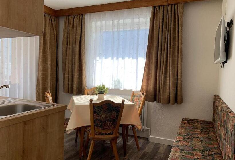 ファミリールーム, Pension Jagerhof Sommercard Inkl 5 Min Zum Hochzeiger