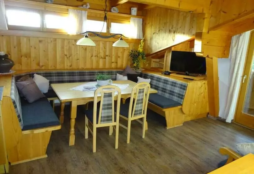 ２ベッドルームのコンフォートアパートメント, Pension Tannenhof