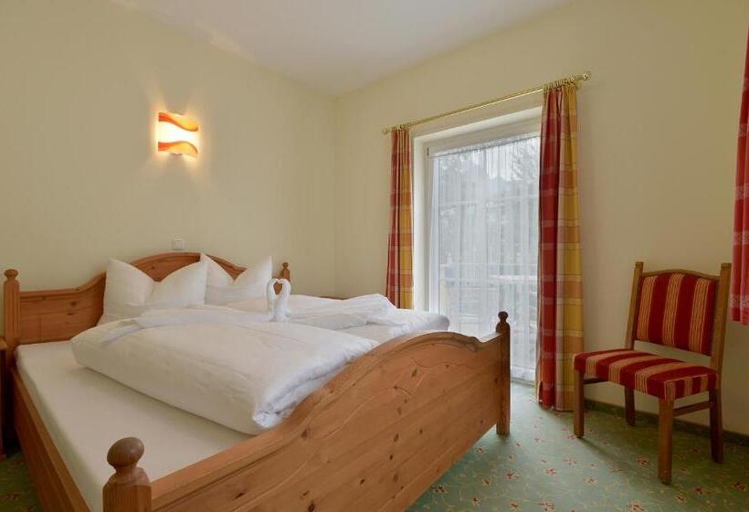 Четырехместный Номер Стандарт, Posthotel Mayrhofen