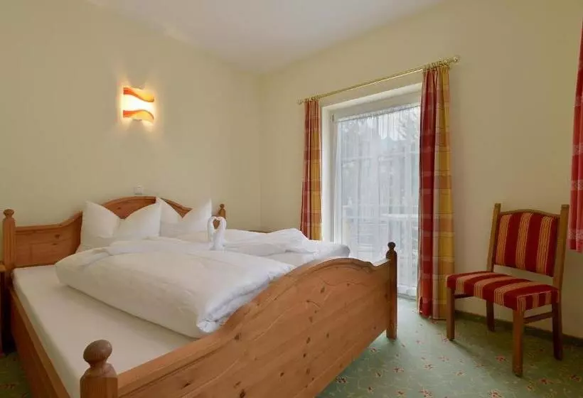 スタンダード４人部屋, Posthotel Mayrhofen