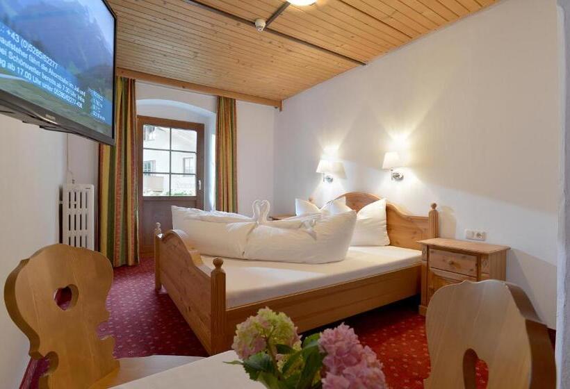 Номер Стандарт с Балконом, Posthotel Mayrhofen