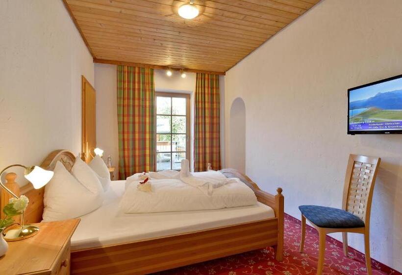 Номер Стандарт с Балконом, Posthotel Mayrhofen