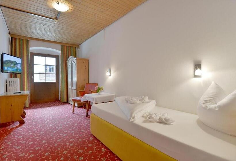 Номер Стандарт Индивидуальный с Балконом, Posthotel Mayrhofen