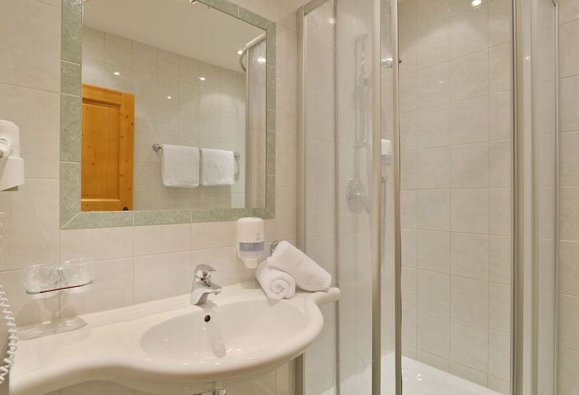 Четырехместный Номер Стандарт, Posthotel Mayrhofen
