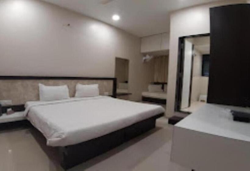 غرفة ديلوكس سرير كينج, Cool Palace, Nashik