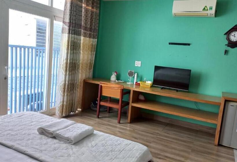 اتاق لوکس خانوادگی, Capybara