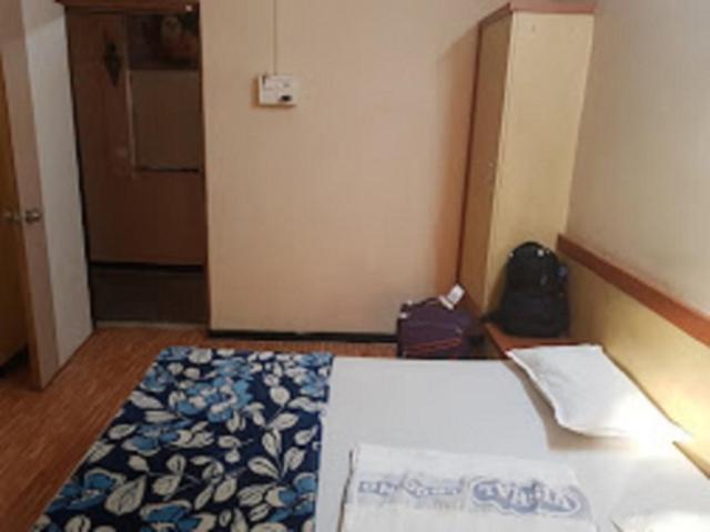 Quarto standard, Vishal Palace,nashik