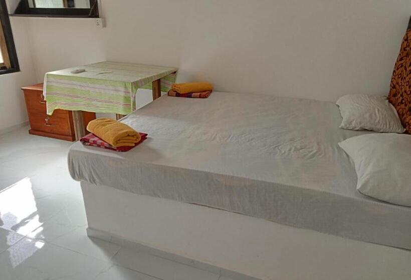 اتاق استاندارد, White House Udawalawe