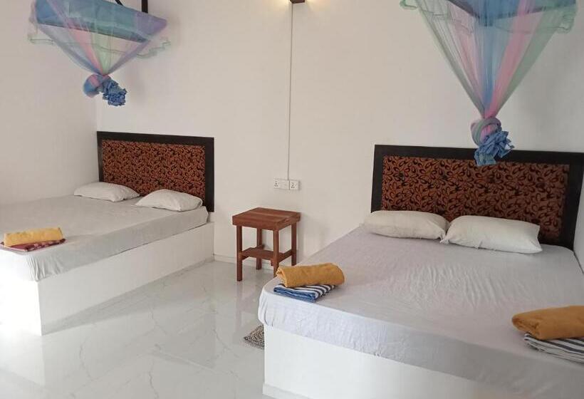 חדר משפחתי, White House Udawalawe