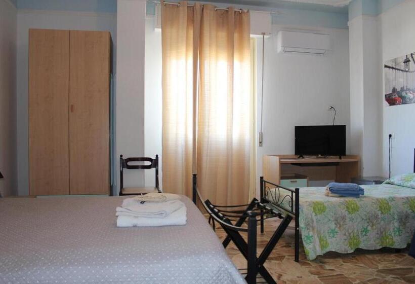 Четырехместный Номер Стандарт, Alghero Budget