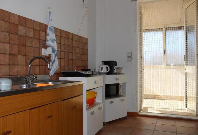 Четырехместный Номер Стандарт, Alghero Budget