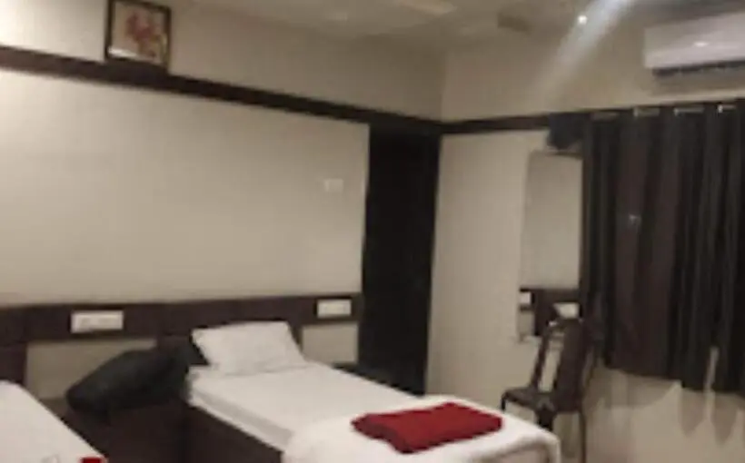 Deluxe-huone, V Executive Hotel,shivani