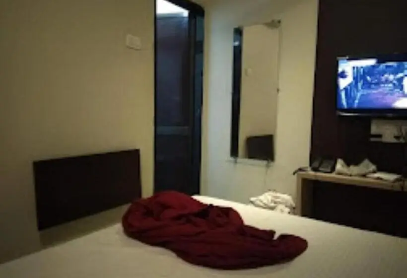 Deluxe-huone, V Executive Hotel,shivani