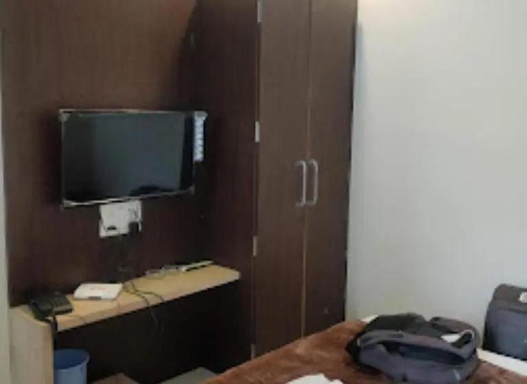 Superior-huone, V Executive Hotel,shivani