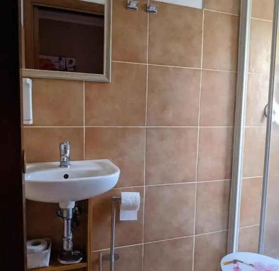 اتاق استاندارد چهار تخته, B&b Bella Garbatella