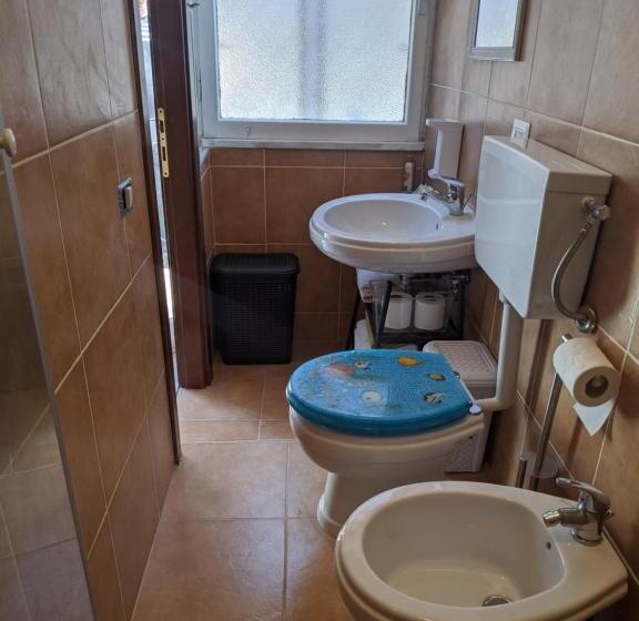 חדר סטנדרט לארבעה, B&b Bella Garbatella