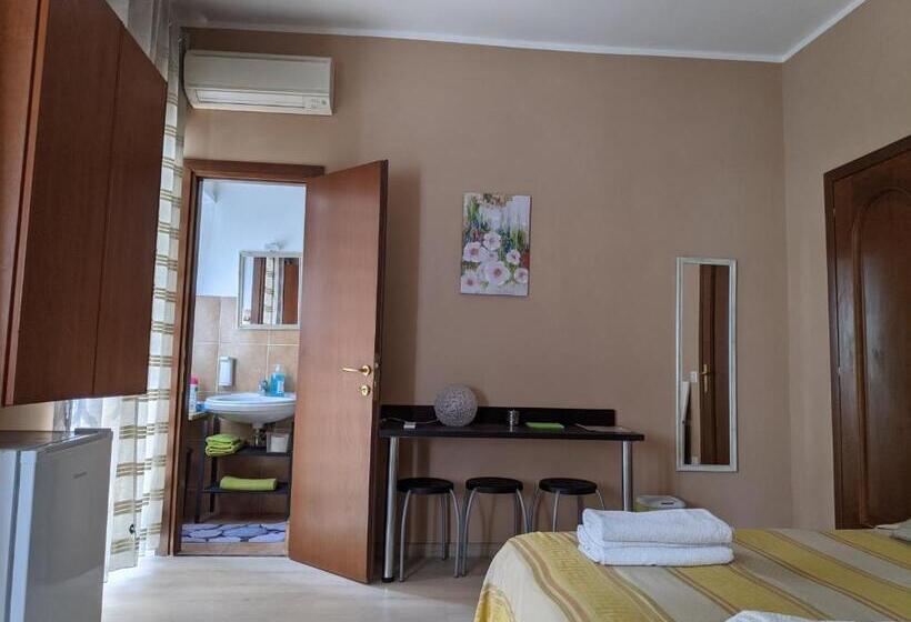 חדר סטנדרט לארבעה, B&b Bella Garbatella