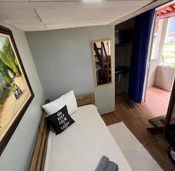 إستديو عائلى, Hostel Sossego Do Garças