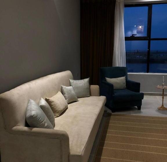 סוויטה נוף לים, رويال تايم للضيافة