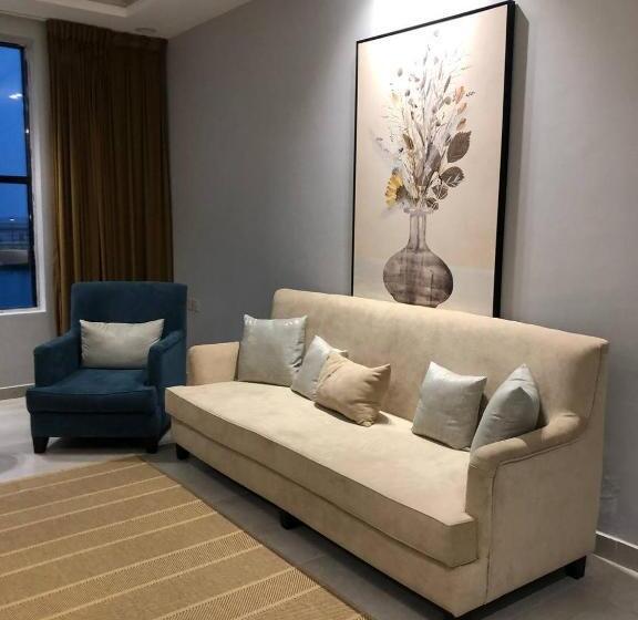 סוויטה נוף לים, رويال تايم للضيافة