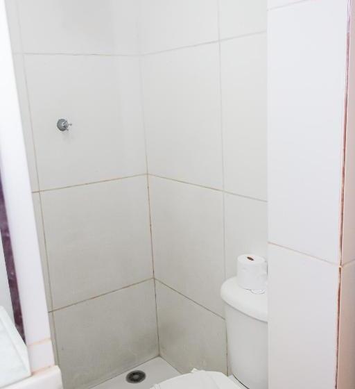 غرفة قياسية, Grandville Iii