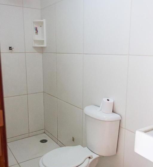 غرفة قياسية ثلاثية, Grandville Iii