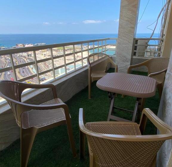 آپارتمان 1 خوابه با تراس, Hi Alex Apartments