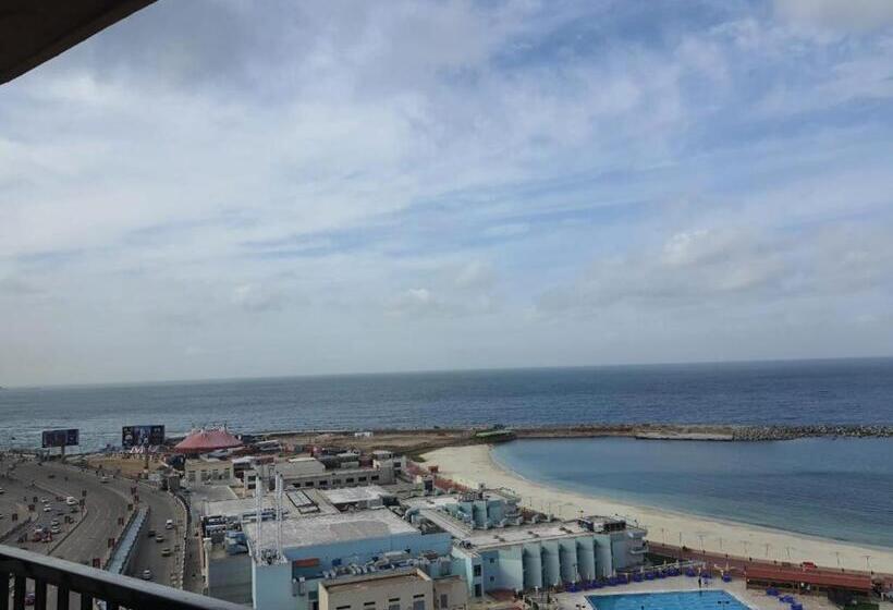 آپارتمان 3 خوابه, Hi Alex Apartments