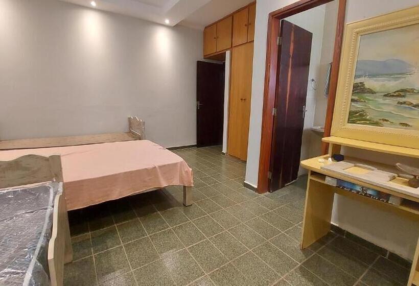 スタンダード4人部屋, Hospedagem Para Holambra