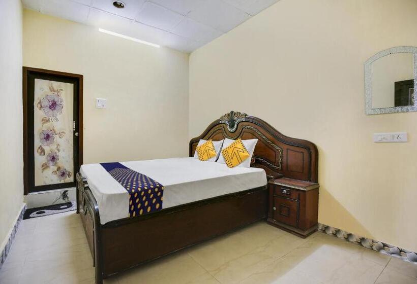 Трехместный Номер Классика, Spot On Raja Guest House