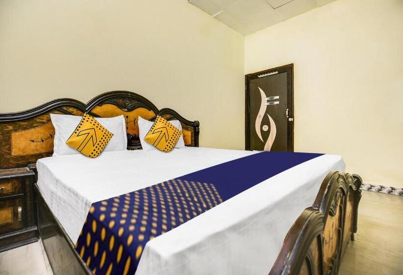 Трехместный Номер Классика, Spot On Raja Guest House