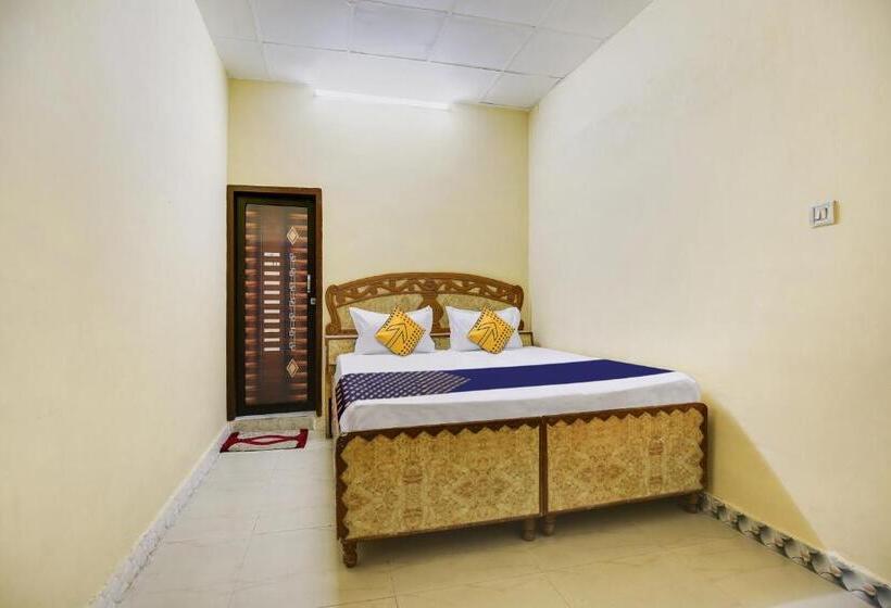 Трехместный Номер Классика, Spot On Raja Guest House