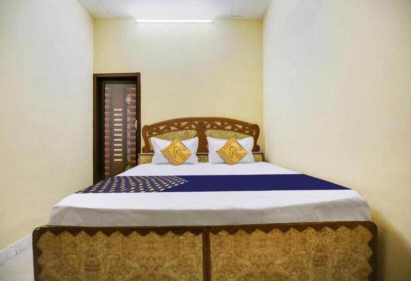 Трехместный Номер Классика, Spot On Raja Guest House