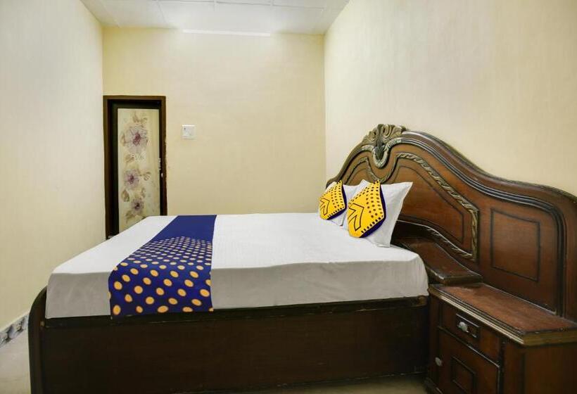 Трехместный Номер Классика, Spot On Raja Guest House