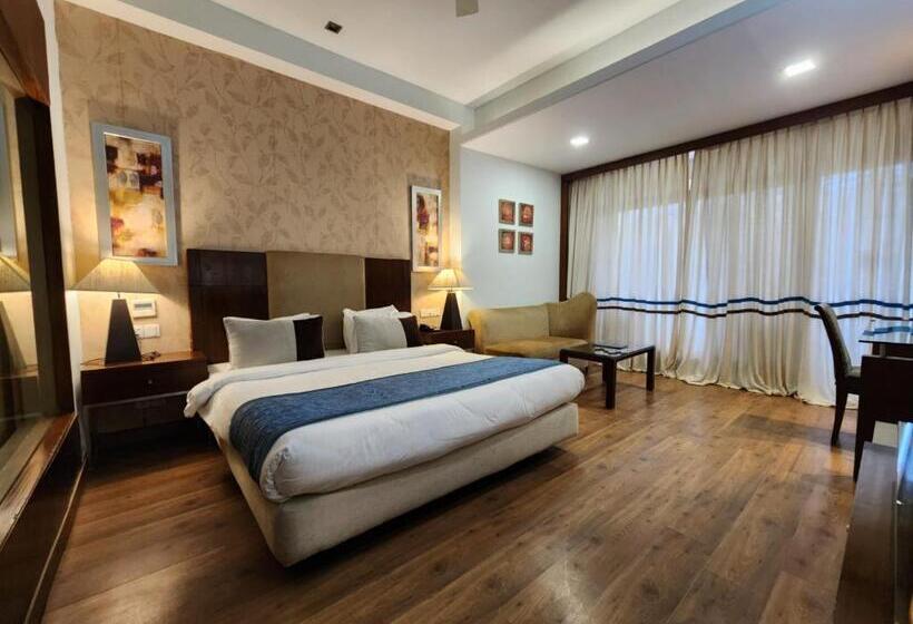 带阳台的豪华间, Royal Ark   Kasauli