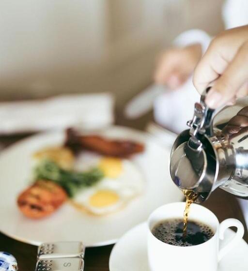 デラックスルーム, White Rock Sector 68 Sohna Road