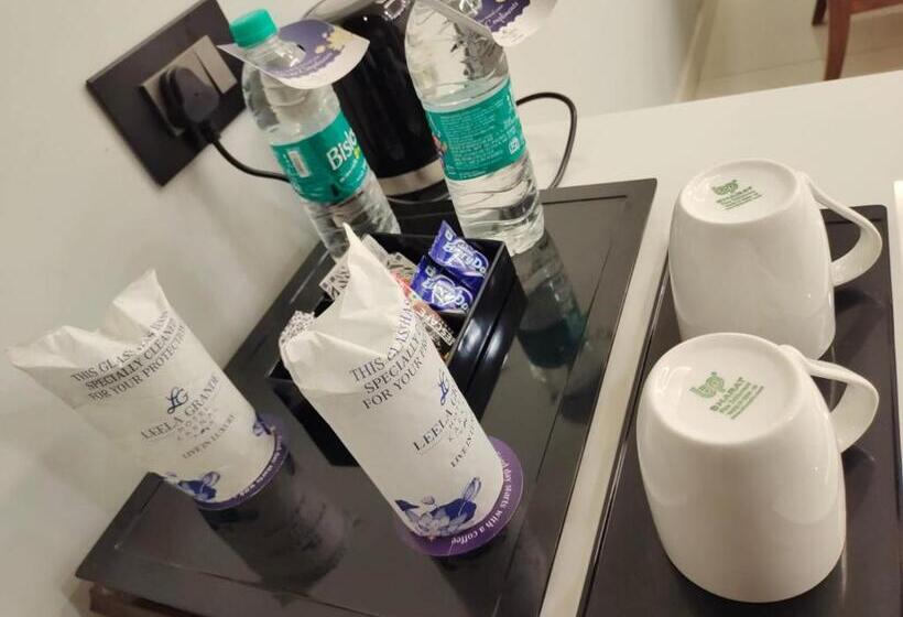 デラックスルーム, White Rock Sector 68 Sohna Road