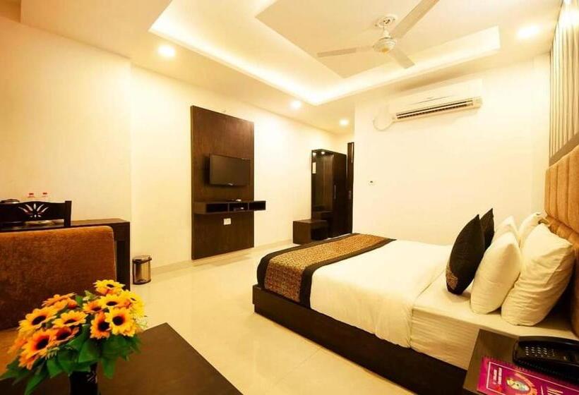 デラックスルーム, White Rock Sector 68 Sohna Road