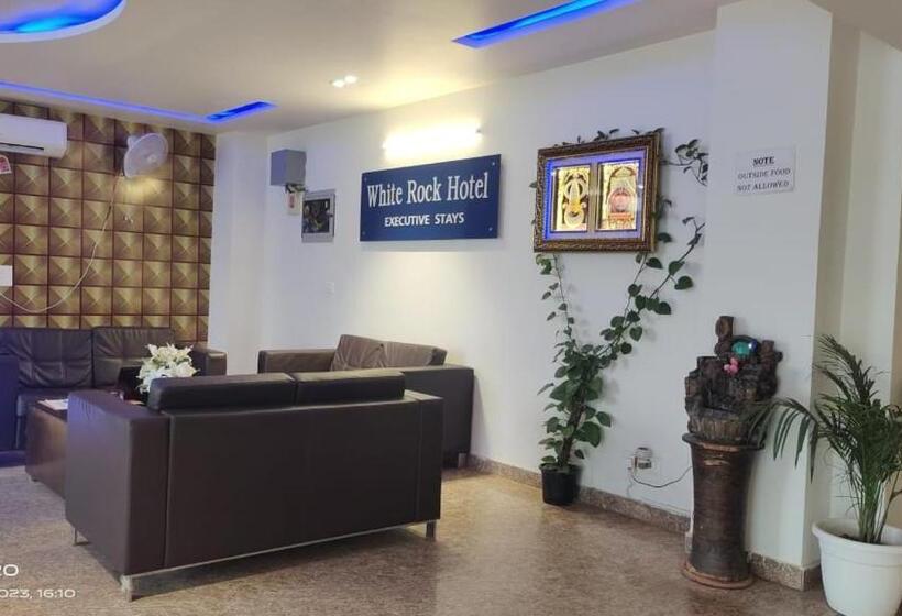 デラックスルーム, White Rock Sector 68 Sohna Road